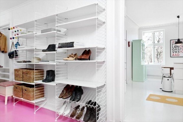 Фото из портфолио Белоснежный интерьер с яркими цветовыми пятнами – фотографии дизайна интерьеров на INMYROOM