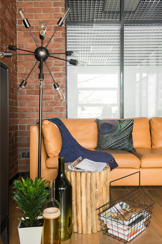 Фотография: Гостиная в стиле Лофт, Советы, как оформить интерьер, мнение дизайнеров, Ольга Караяни, Екатерина Белякова, советы профи, ошибки в ремонте – фото на INMYROOM