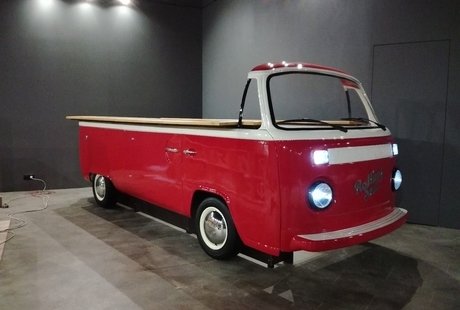 Барная стойка из микроавтобуса