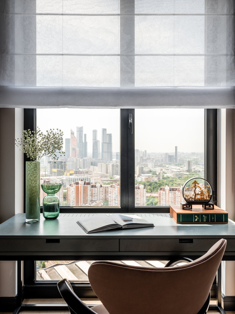 Фотография: Кабинет в стиле Современный, Квартира, Проект дня, Москва, 2 комнаты, 60-90 метров, Елена Карасаева – фото на INMYROOM Фотография: Кабинет в стиле Современный, Квартира, Проект дня, Москва, 2 комнаты, 60-90 метров, Елена Карасаева – фото на INMYROOM