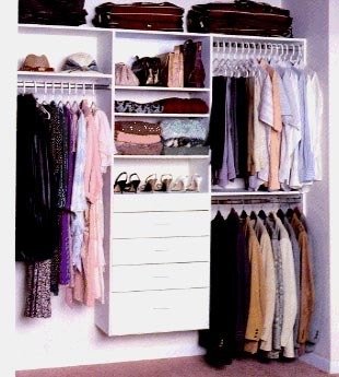 Фотография: Гардеробная в стиле Скандинавский, Современный, Спальня, Интерьер комнат, Мебель и свет, Цвет в интерьере, Белый, Гардероб – фото на INMYROOM