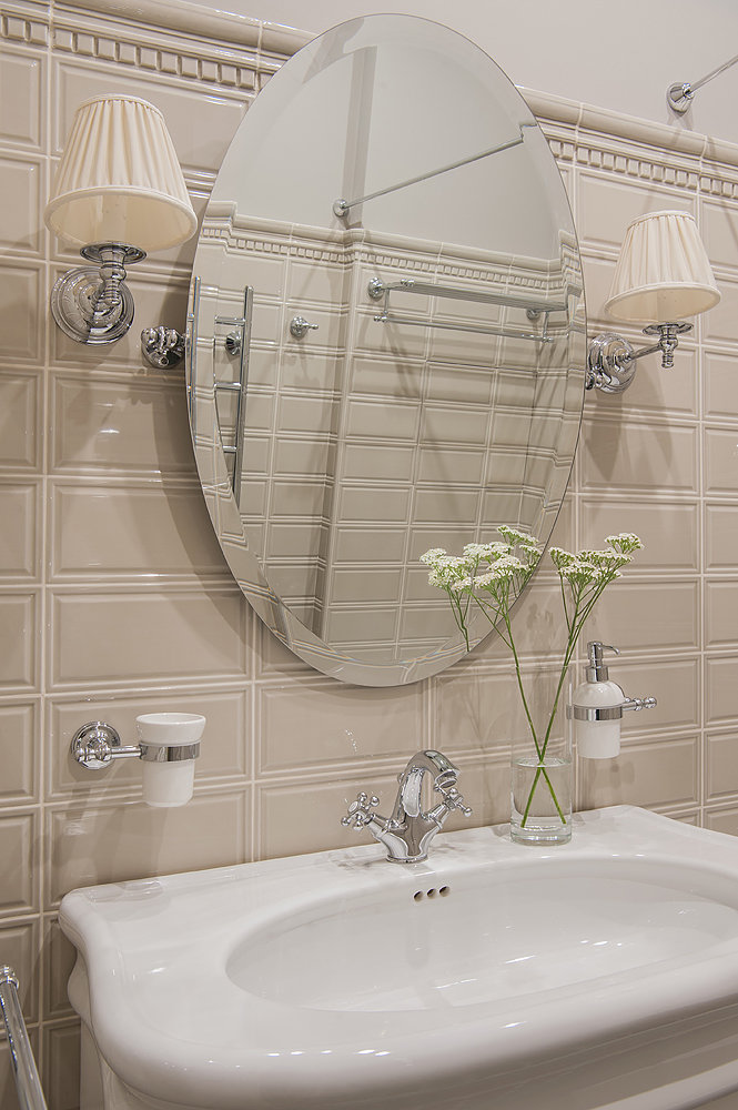 Фотография: Ванная в стиле Классический, Эклектика, Квартира, Переделка, Москва, эклектика в нитерьере, Сталинка, 2 комнаты, 60-90 метров, Музыченко Елена, Святодух Марина, современная классика – фото на INMYROOM Фотография: Ванная в стиле Классический, Эклектика, Квартира, Переделка, Москва, эклектика в нитерьере, Сталинка, 2 комнаты, 60-90 метров, Музыченко Елена, Святодух Марина, современная классика – фото на INMYROOM