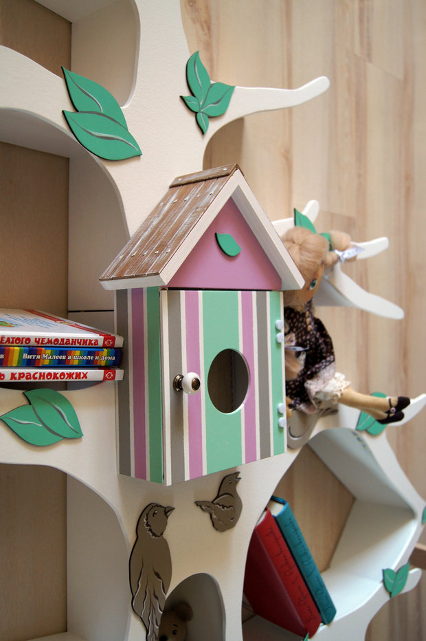 Фото из портфолио Дерево-стеллаж для детской комнаты – фотографии дизайна интерьеров на INMYROOM