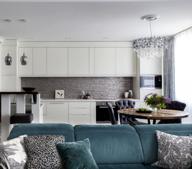 Фотография: Кухня и столовая в стиле Классический, Современный, Квартира, Проект дня, Санкт-Петербург, 4 и больше, Более 90 метров, Светлана Мельникова – фото на INMYROOM