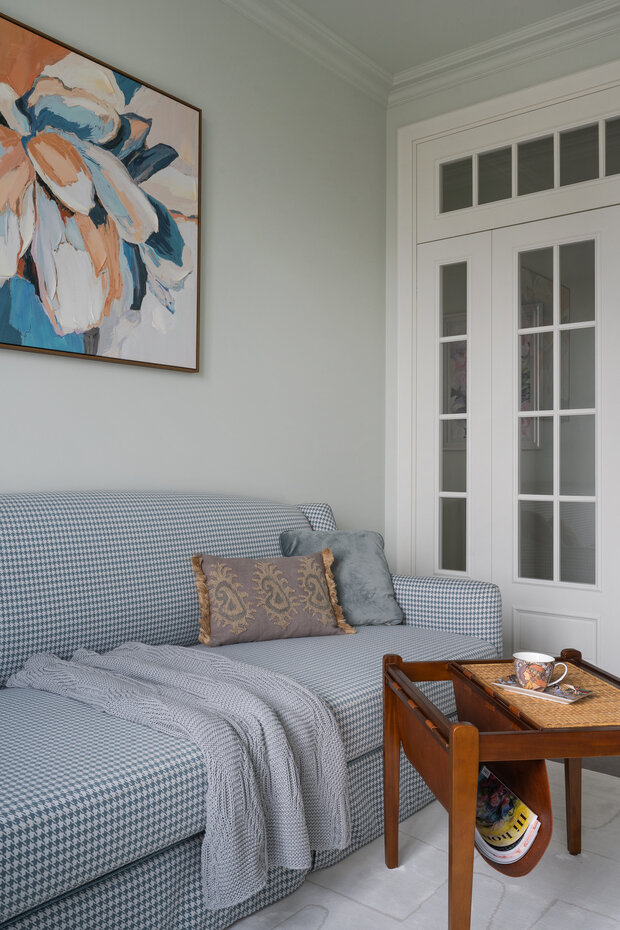 Фотография: Кабинет в стиле Классический, Современный, Эклектика, Квартира, Проект дня, Москва, 2 комнаты, 60-90 метров, современный с элементами классики и роскоши – фото на INMYROOM