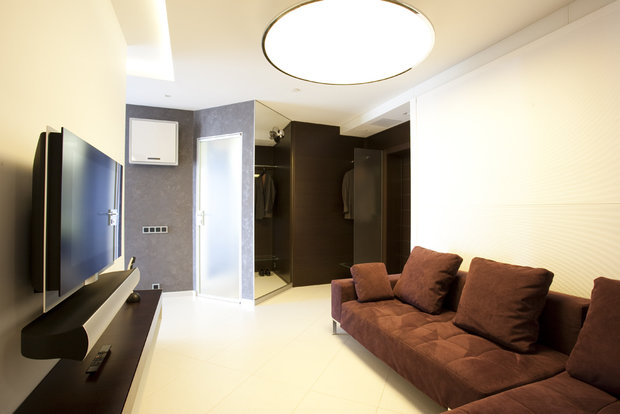 Фотография: Гостиная в стиле Современный, Хай-тек, Квартира, Дома и квартиры, Минимализм – фото на INMYROOM