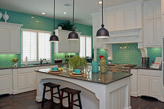 Фотография: Кухня и столовая в стиле Прованс и Кантри, Декор интерьера, Интерьер комнат, Плитка – фото на INMYROOM