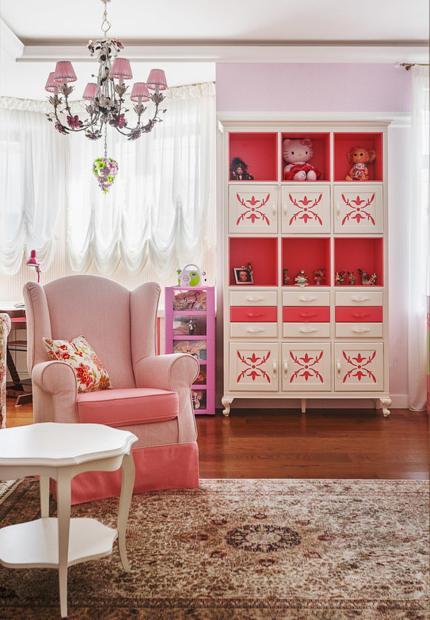 Фотография: Детская в стиле Классический, Дом, Проект недели, Дом и дача, Московская область, Сергей Красюк, мансарда в загородном доме, Елена Лапшина, Berloga, комната для подростка, детская для девочки – фото на INMYROOM