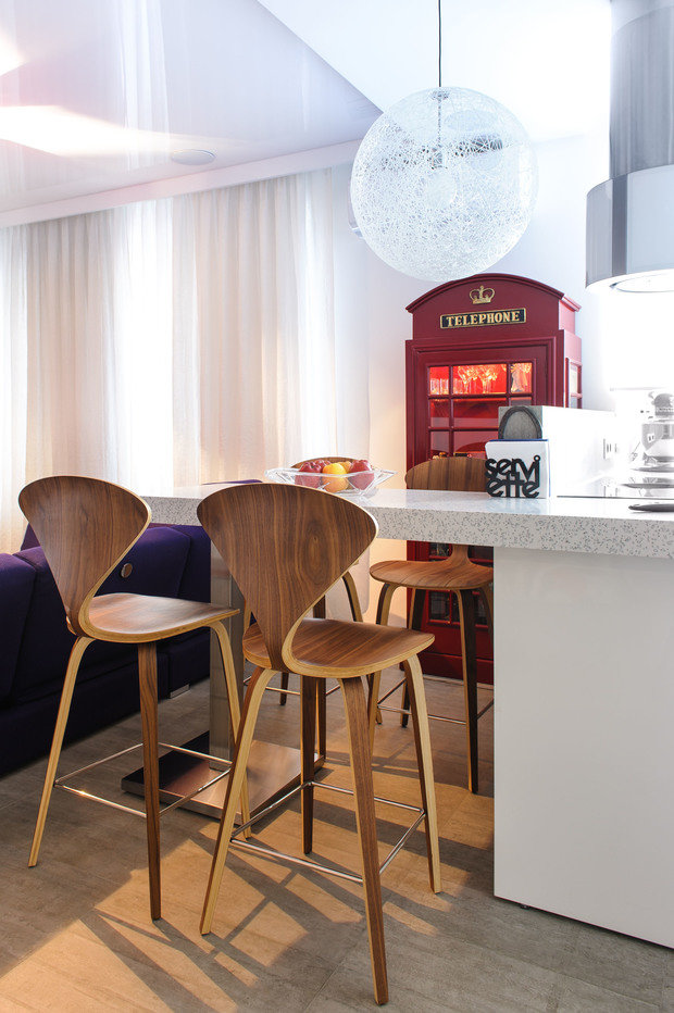 Фотография: Кухня и столовая в стиле Лофт, Квартира, Дома и квартиры, Проект недели, Поп-арт – фото на INMYROOM