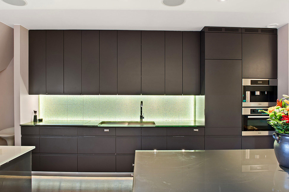 Фотография: Кухня и столовая в стиле Современный, Квартира, Швеция, Дома и квартиры, Пентхаус, Стокгольм – фото на INMYROOM Фотография: Кухня и столовая в стиле Современный, Квартира, Швеция, Дома и квартиры, Пентхаус, Стокгольм – фото на INMYROOM