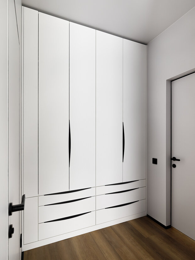 Фотография: Спальня в стиле Современный, Квартира, Проект дня, Москва, Монолитный дом, 2 комнаты, 40-60 метров, Анна Водянова, Екатерина Абдуллина – фото на INMYROOM