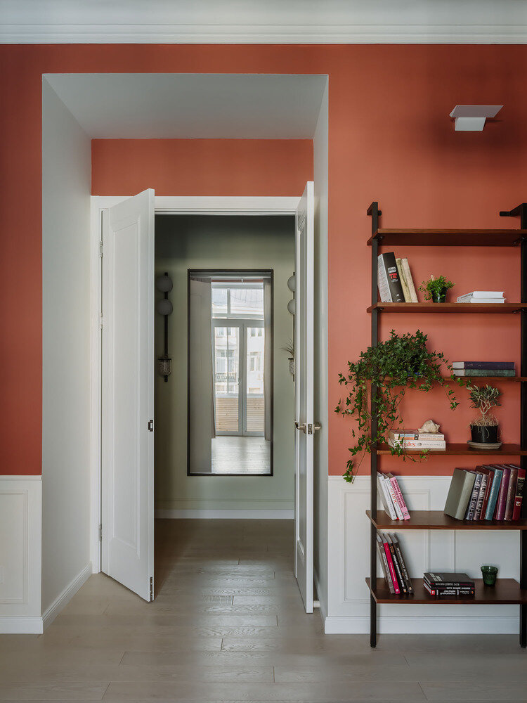 Фотография: Спальня в стиле Современный, Эклектика, Квартира, Проект недели, Москва, Сталинка, 2 комнаты, 60-90 метров, Винтажный, Екатерина Любимкина – фото на INMYROOM Фотография: Спальня в стиле Современный, Эклектика, Квартира, Проект недели, Москва, Сталинка, 2 комнаты, 60-90 метров, Винтажный, Екатерина Любимкина – фото на INMYROOM