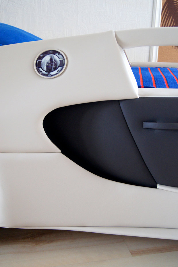 Фото из портфолио Уникальная детская кровать-машина BugaTTi Veyron от R.O.M.-Dekor – фотографии дизайна интерьеров на INMYROOM