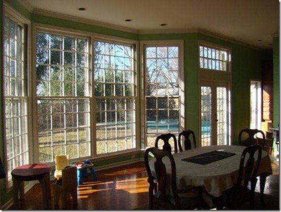 Фотография: Кухня и столовая в стиле Прованс и Кантри, Декор интерьера, Интерьер комнат, Переделка, Большие окна, Обеденная зона – фото на INMYROOM