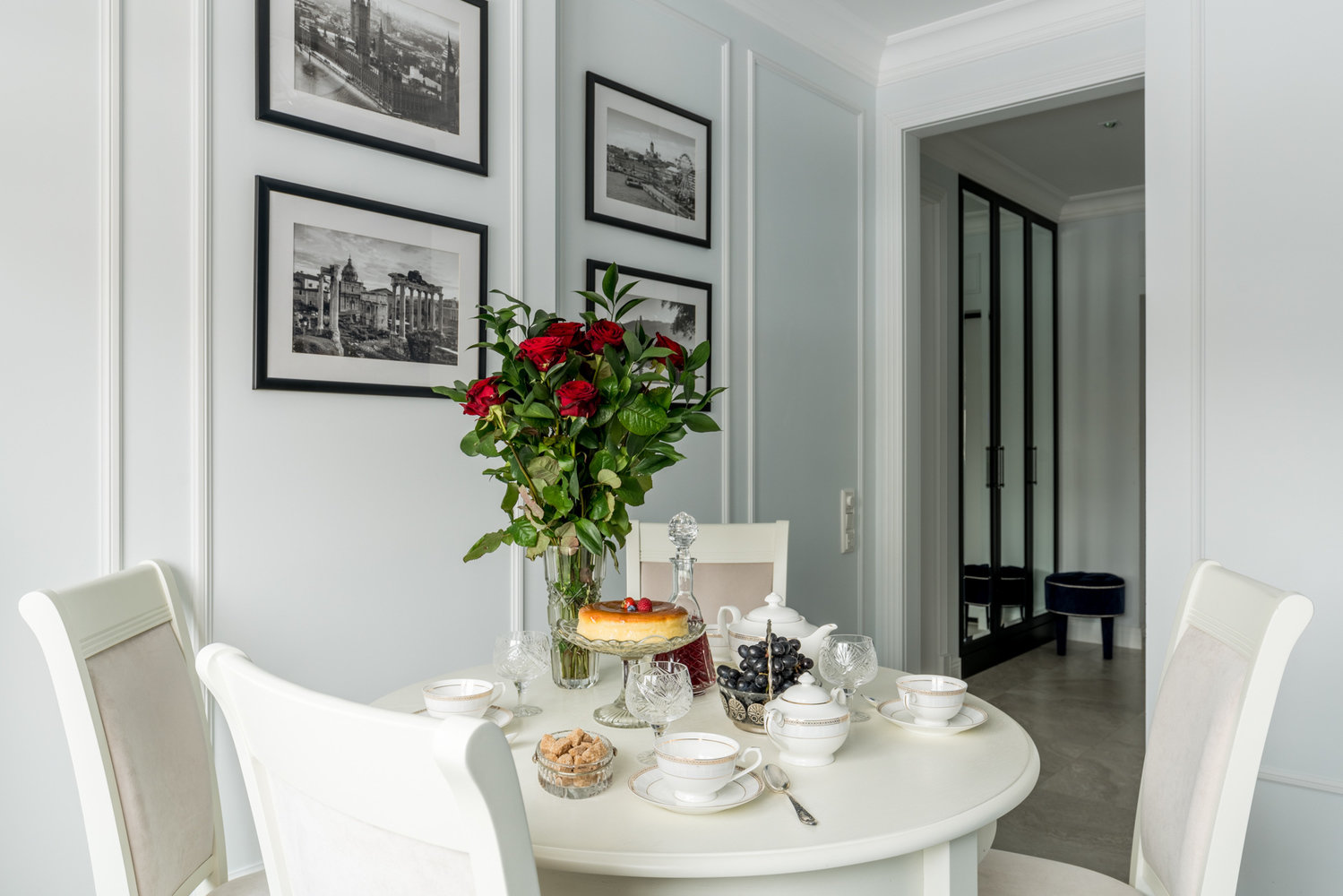 Фотография: Кухня и столовая в стиле Классический, Современный, Квартира, Проект недели, Москва, Монолитный дом, 2 комнаты, 40-60 метров, Наталья Широкорад – фото на INMYROOM Фотография: Кухня и столовая в стиле Классический, Современный, Квартира, Проект недели, Москва, Монолитный дом, 2 комнаты, 40-60 метров, Наталья Широкорад – фото на INMYROOM