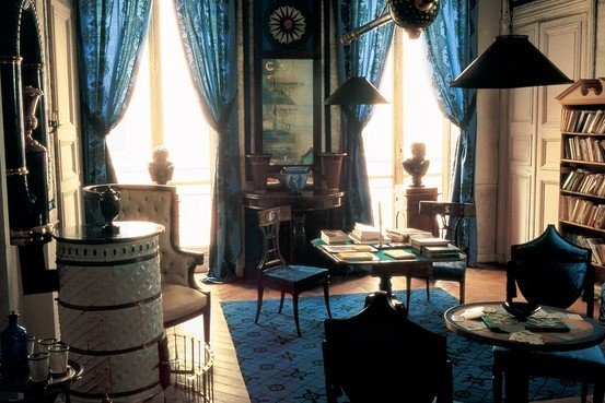 Фотография: Гостиная в стиле Восточный, Декор интерьера, Франция, Антиквариат, Цвет в интерьере, Индустрия, Люди, История дизайна, Ампир – фото на INMYROOM