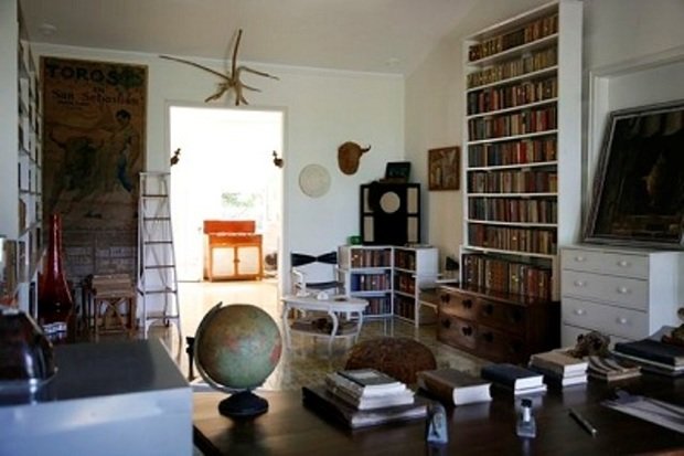 Фотография: Офис в стиле Прованс и Кантри, Классический, Современный, Дом, Дома и квартиры, Интерьеры звезд – фото на INMYROOM