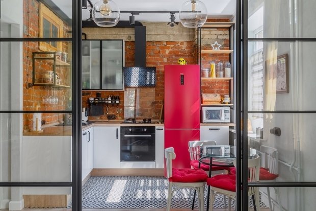 Фотография: Кухня и столовая в стиле Лофт, Эклектика, Квартира, Проект недели, Видное, Сталинка, 2 комнаты, 40-60 метров – фото на INMYROOM