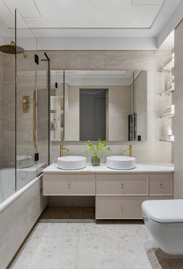 Фотография: Ванная в стиле Современный, Квартира, Проект дня, Москва, 4 и больше, Более 90 метров, современный с элементами классики и роскоши, Саша Кама – фото на INMYROOM