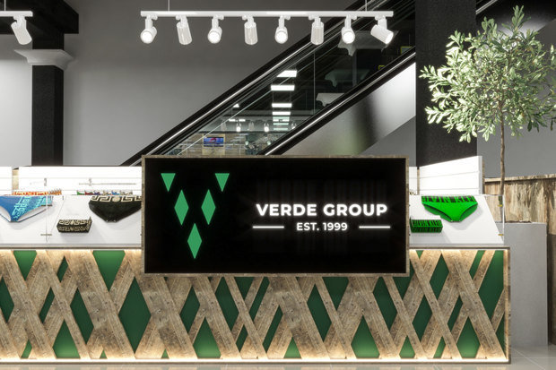Фото из портфолио Торговый остров в ТЦ VERDE group – фотографии дизайна интерьеров на INMYROOM