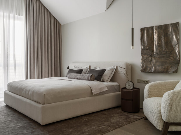 Фотография: Спальня в стиле Современный, Минимализм, Дом, Проект дня, Дом и дача, Московская область, 4 и больше, Более 90 метров, минимализм с элементами современного дизайна, Ксения Котельникова – фото на INMYROOM