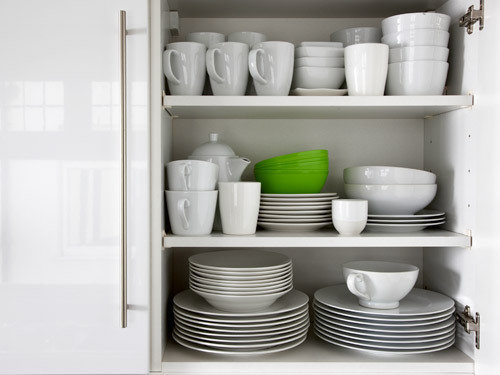 Фотография: в стиле , Кухня и столовая, Гардеробная, Хранение, Стиль жизни, Советы, Системы хранения, Гардероб, Шкаф, Полки – фото на INMYROOM Фотография: в стиле , Кухня и столовая, Гардеробная, Хранение, Стиль жизни, Советы, Системы хранения, Гардероб, Шкаф, Полки – фото на INMYROOM