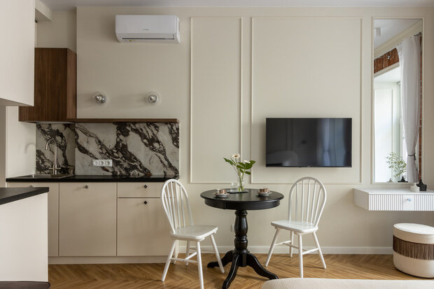 Фотография: Кухня и столовая в стиле Классический, Современный, Эклектика, Малогабаритная квартира, Квартира, Студия, Проект дня, Санкт-Петербург, Кирпичный дом, до 40 метров, Екатерина Шейн, современный с элементами лофта – фото на INMYROOM