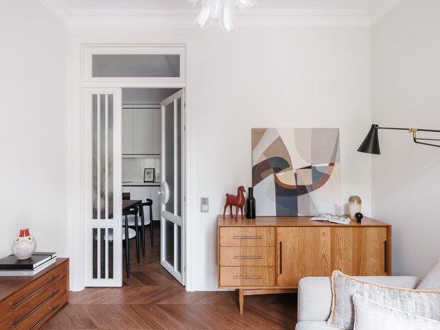 Фотография: Гостиная в стиле Классический, Современный, Квартира, Проект дня, Москва, Сталинка, 2 комнаты, 40-60 метров, Винтажный, Planka – фото на INMYROOM