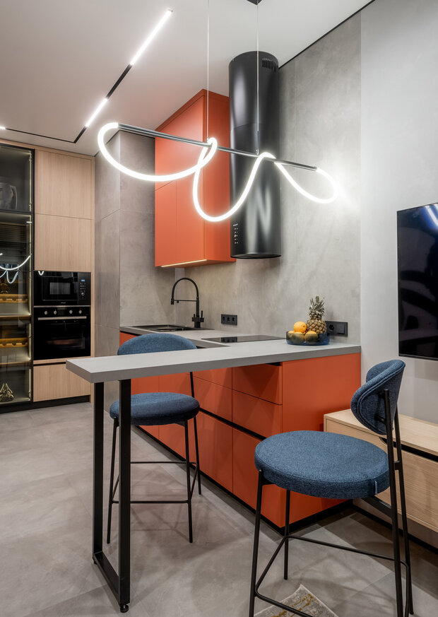 Фотография: Кухня и столовая в стиле Современный, Квартира, Проект дня, Москва, 2 комнаты, 60-90 метров, современный с элементами минимализма и арт-деко, Маргарита Макурина – фото на INMYROOM