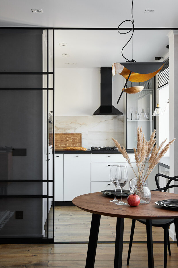 Фотография: Кухня и столовая в стиле Скандинавский, Современный, Эклектика, Квартира, Советы, Хрущевка, Татьяна Самодурова – фото на INMYROOM