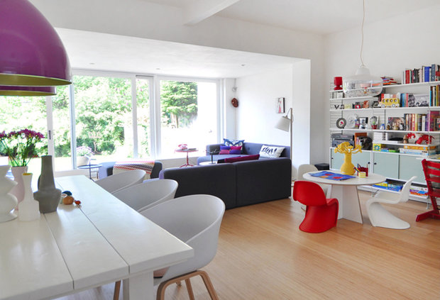 Фотография: Кухня и столовая в стиле Скандинавский, Современный, Дом, Цвет в интерьере, Дома и квартиры, Белый – фото на INMYROOM