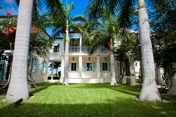 Фотография: Архитектура в стиле Классический, Современный – фото на INMYROOM