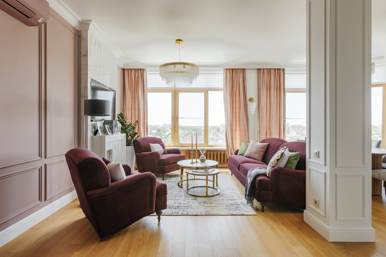 Фотография: Гостиная в стиле Классический, Современный, Эклектика, Квартира, Проект недели, Кирпичный дом, 4 и больше, Более 90 метров, Владимир, Полина Глебова – фото на INMYROOM