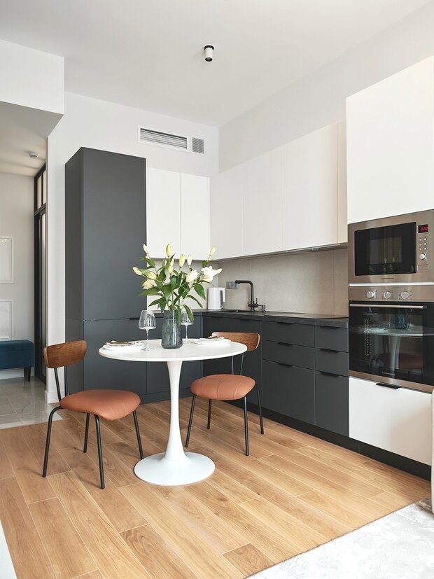 Фотография: Кухня и столовая в стиле Современный, Квартира, Советы, Москва, 1 комната, 40-60 метров, Ирина Куликова, Олеся Ивашкина, Екатерина Дикалова, Евгения Коньшина – фото на INMYROOM