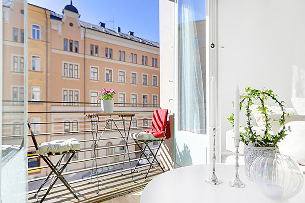 Фотография: Балкон, Терраса в стиле Скандинавский, Малогабаритная квартира, Квартира, Дома и квартиры, Стокгольм – фото на INMYROOM