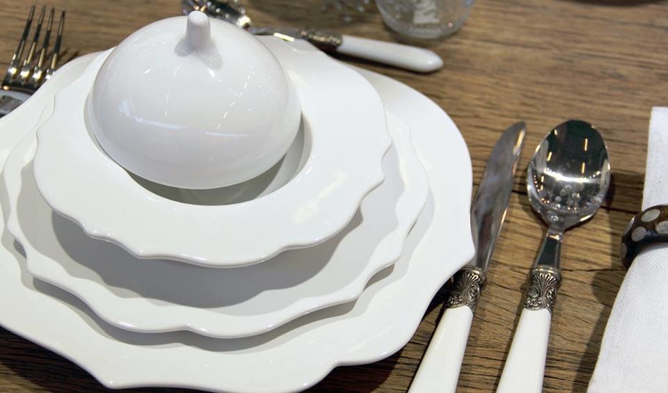 Фотография: Декор в стиле Современный, Bloomingville, Индустрия, Новости, Посуда, Подушки, Ваза, Плед – фото на INMYROOM Фотография: Декор в стиле Современный, Bloomingville, Индустрия, Новости, Посуда, Подушки, Ваза, Плед – фото на INMYROOM