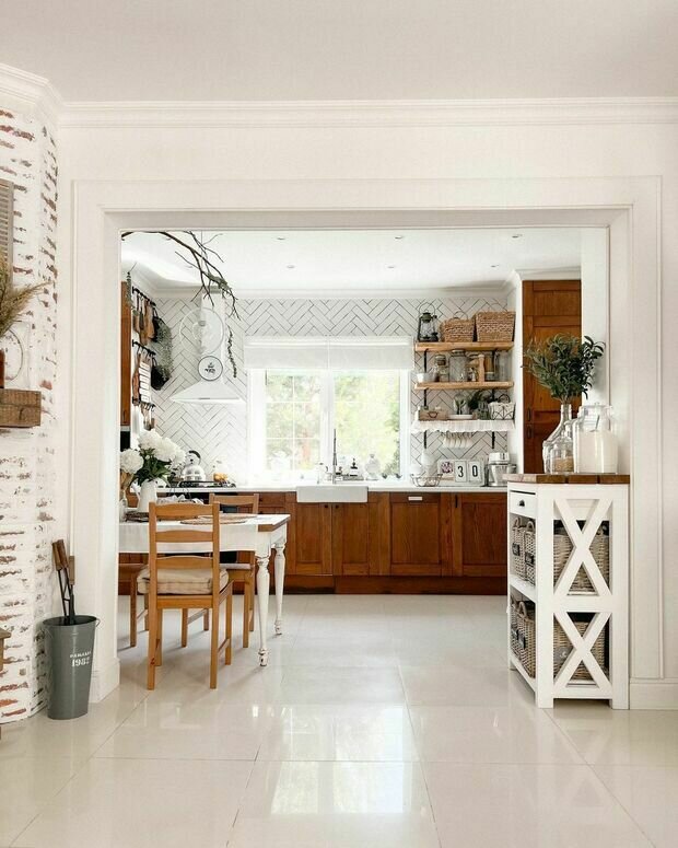 Фотография: Кухня и столовая в стиле Прованс и Кантри, Ремонт на практике – фото на INMYROOM