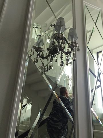 Фото из портфолио Зеркальное панно – фотографии дизайна интерьеров на INMYROOM