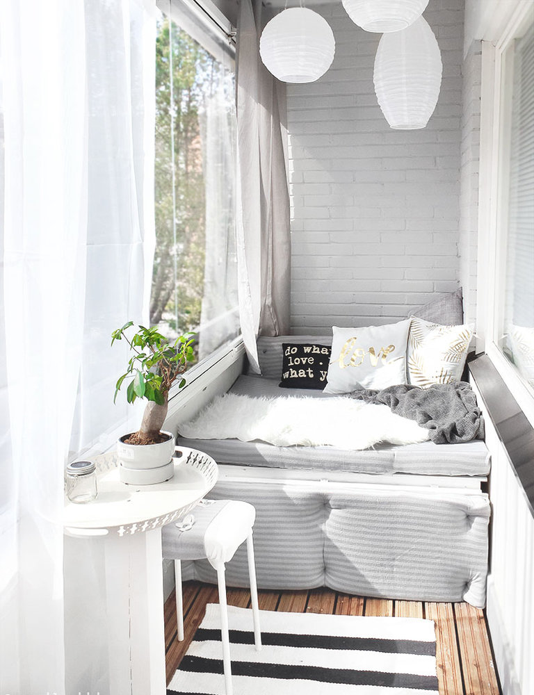 Фотография: Балкон в стиле Скандинавский, Советы, уборка, городской балкон – фото на INMYROOM