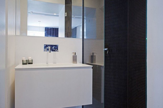 Фотография: Ванная в стиле Современный, Малогабаритная квартира, Квартира, Дома и квартиры, Проект недели – фото на INMYROOM