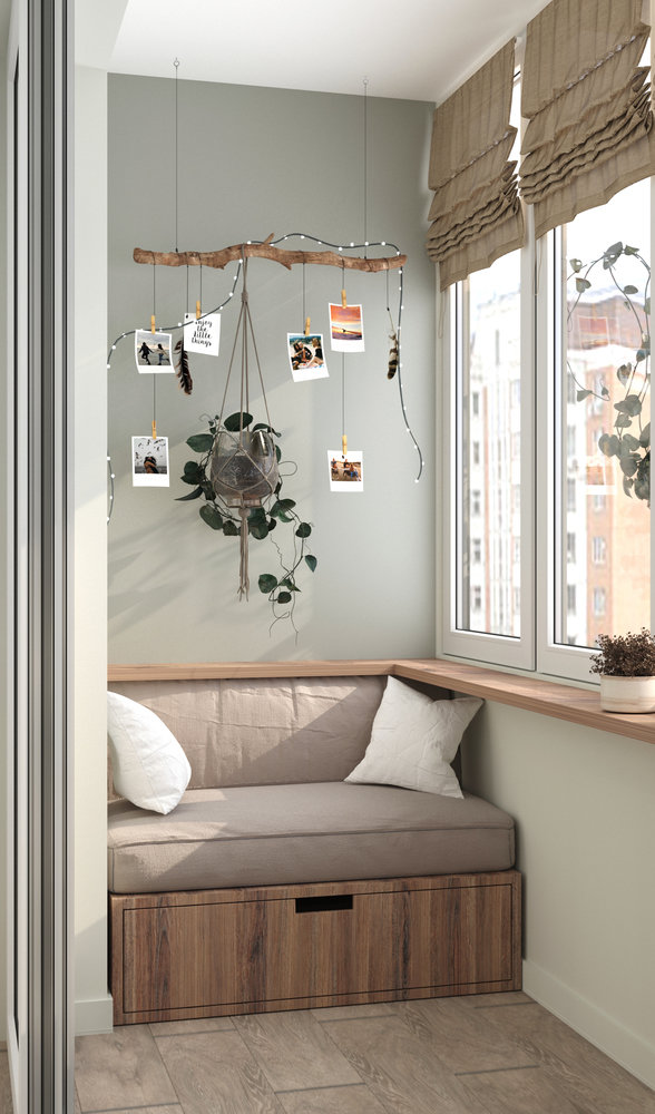 Декоративный подвес на лоджии у младшей дочери дизайнеры изготовили сами и подарили заказчику, когда передавали готовый дизайн-проект.