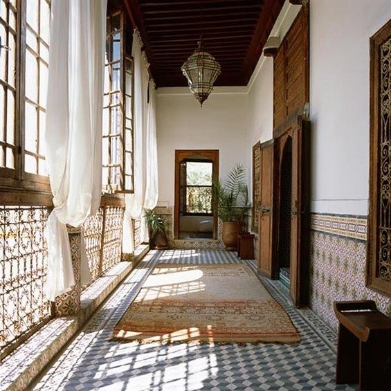 Фотография: Прихожая в стиле Восточный, Декор интерьера, Мебель и свет, Светильник, Лампа, Мозаика, Восток, Подсвечник – фото на INMYROOM