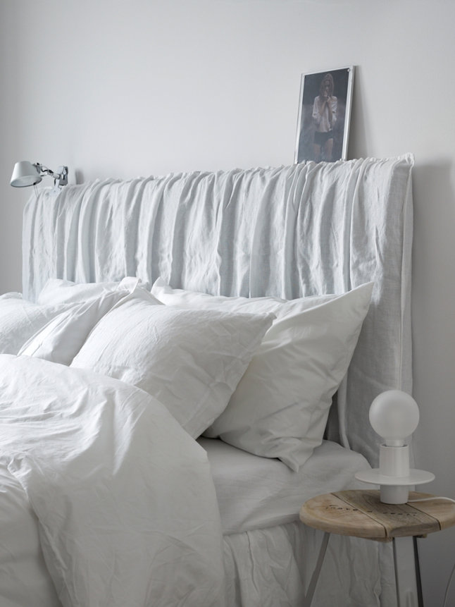 Фотография: Спальня в стиле Эко, Скандинавский, Декор интерьера, Квартира, Аксессуары, Мебель и свет, Белый, Черный – фото на INMYROOM Фотография: Спальня в стиле Эко, Скандинавский, Декор интерьера, Квартира, Аксессуары, Мебель и свет, Белый, Черный – фото на INMYROOM