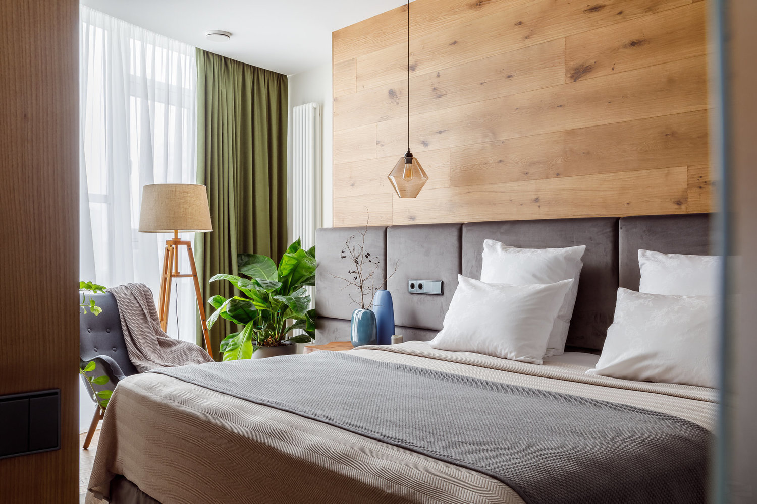 Фотография: Спальня в стиле Современный, Гид, интерьер спальни, идеи для спальни, Студия Малицких, «Уютная квартира», Яна Грошева, как оформить спальню, Олеся Березовская, Катерина Кузнецова, Chado – фото на INMYROOM Фотография: Спальня в стиле Современный, Гид, интерьер спальни, идеи для спальни, Студия Малицких, «Уютная квартира», Яна Грошева, как оформить спальню, Олеся Березовская, Катерина Кузнецова, Chado – фото на INMYROOM