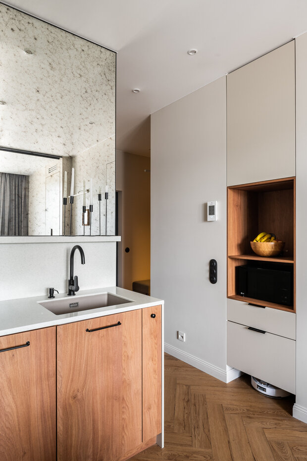 Фотография: Кухня и столовая в стиле Современный, Минимализм, Квартира, Проект недели, Москва, Buro Brainstorm, 40-60 метров – фото на INMYROOM