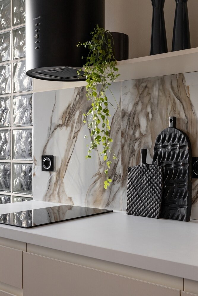 Фотография: Кухня и столовая в стиле Современный, Малогабаритная квартира, Квартира, Студия, Проект недели, Москва, Монолитный дом, до 40 метров, Сара Михайлова – фото на INMYROOM Фотография: Кухня и столовая в стиле Современный, Малогабаритная квартира, Квартира, Студия, Проект недели, Москва, Монолитный дом, до 40 метров, Сара Михайлова – фото на INMYROOM