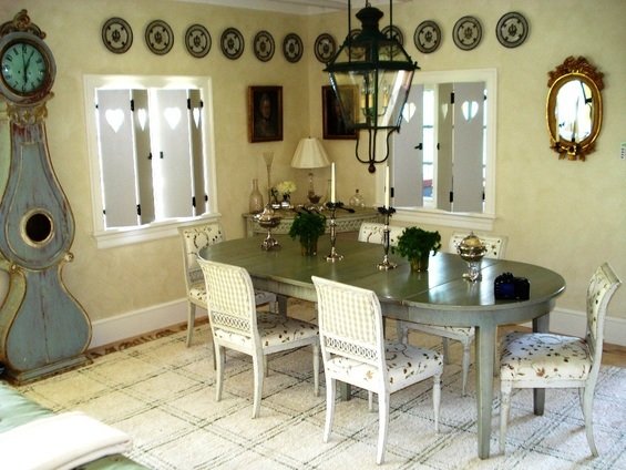 Фотография: Кухня и столовая в стиле Прованс и Кантри, Скандинавский, Эклектика, Декор интерьера, Швеция, Мебель и свет, Индустрия, Люди – фото на INMYROOM