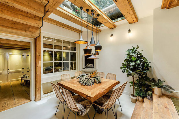 Фотография: Кухня и столовая в стиле Скандинавский, Лофт, Современный, Декор интерьера, Архитектура, Планировки, Белый, Бежевый, Более 90 метров – фото на INMYROOM