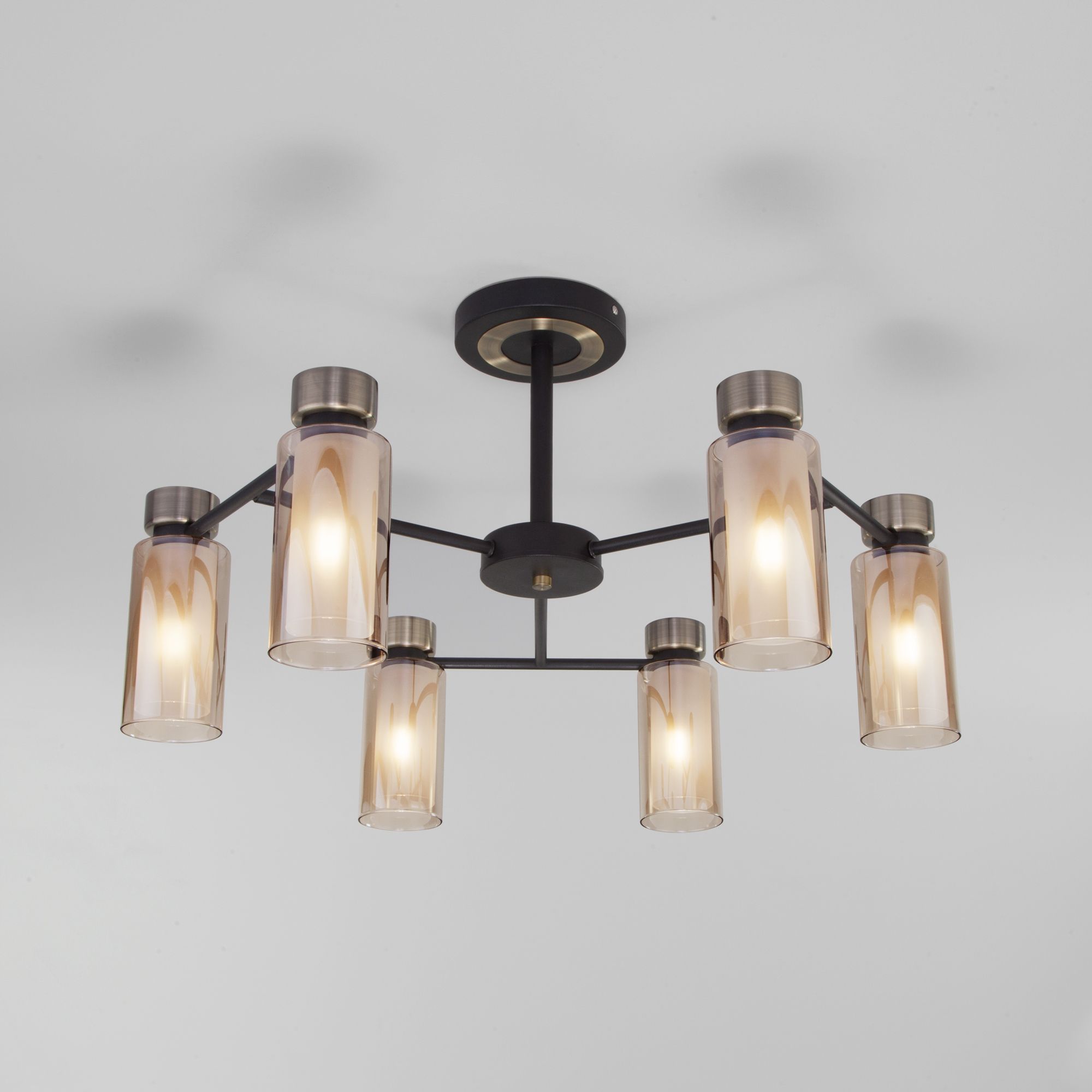 Потолочная люстра Amado со стеклянными плафонами 