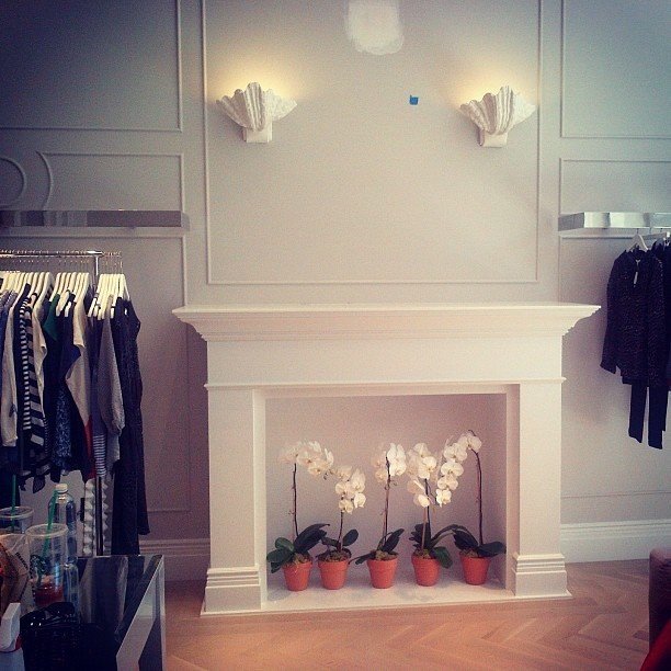 Фотография: Декор в стиле Современный, Декор интерьера, Декор дома, Камин – фото на INMYROOM